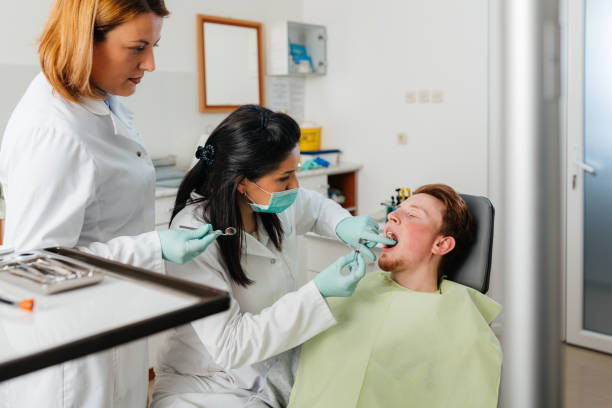 Best Urgent Dental Care  in Naples Manor, FL